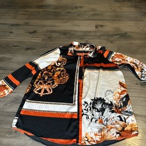 Oversized printed shirt